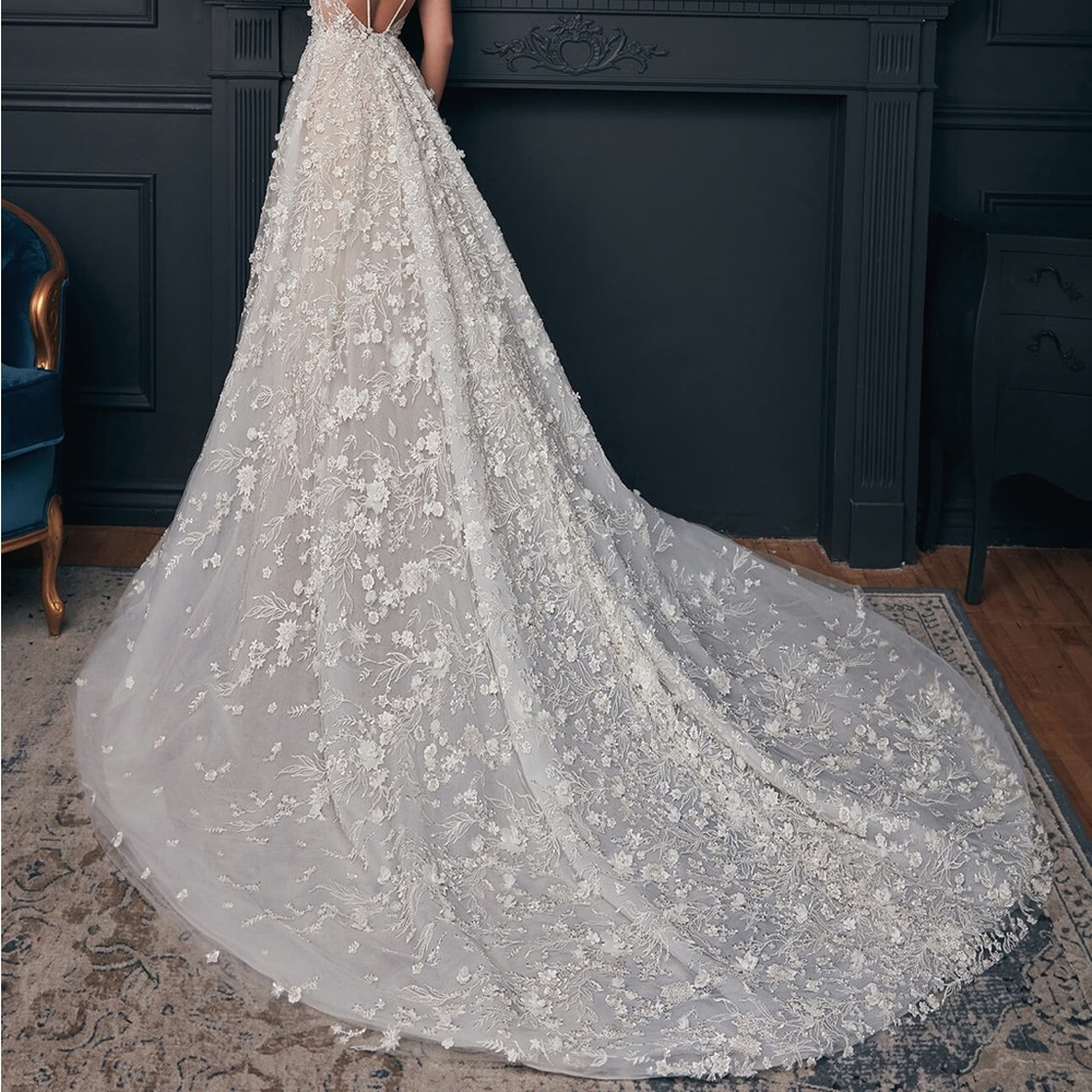 Calla blanche Heidi wedding dress - Picture 6 of 10
